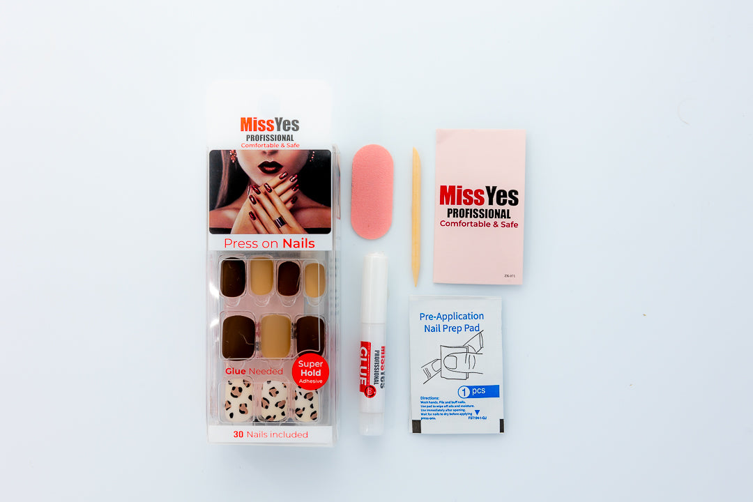 MissYes Press-On Nails Brown Beige and White - Squoval