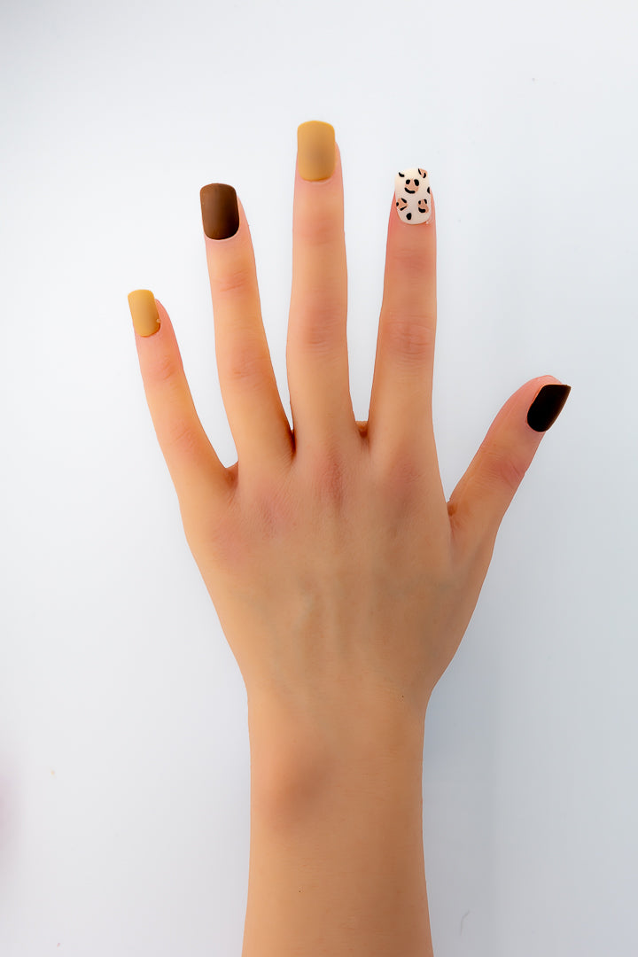 MissYes Press-On Nails Brown Beige and White - Squoval