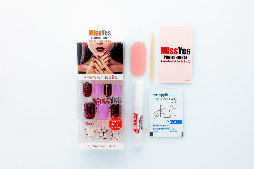 MissYes Press-On Nails Bearable with Light Bearable and White - Squoval
