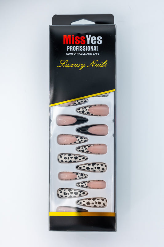 MissYes Press-On Nails Nude with Black and White - Stiletto